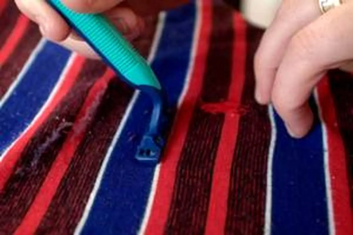  چگونه پرز لباس رو از بین ببریم؟ 