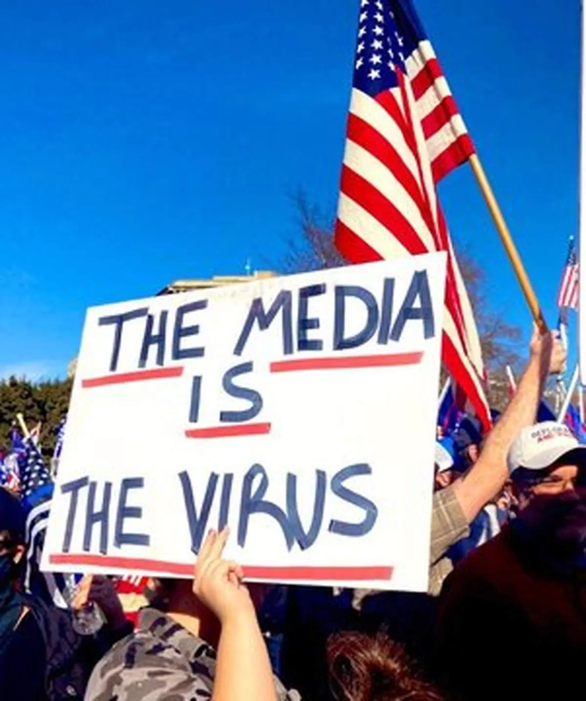 دولت آمریکا رسانه‌های منتقد جنگ با ایران را تهدید کرد