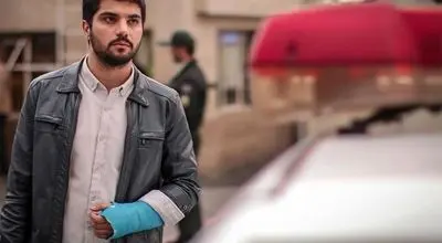 این تصاویر را از دست ندهید! تم جذاب و خاص سینا مهراد «بازیگر سریال پدر» با رزهای قرمز آتشین!