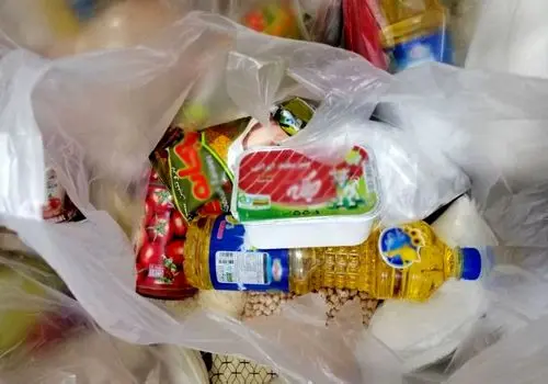 تهران، شهر آبرومندان بی‌پول؛ از کیف ۳۵۰ هزار تومانی قسطی تا فقر پنهان بازارچه‌ها