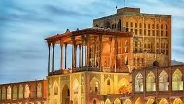 تحقیق در مورد کاخ عالی قاپو
