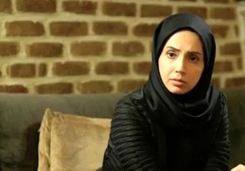 ژستِ شبنم قلی‌خانی که شبیه به تازه عروس‌ها شده است!