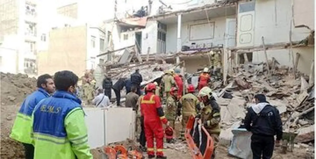 ریزش مرگبار آوار در شهرک ولیعصر تهران+ عکس