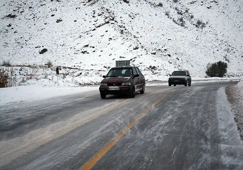 بارش برف و باران در جاده‌ها / سفر غیرضروری ممنوع