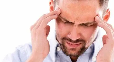 درمان میگرن با معجون طبیعی آب لیمو و عسل

