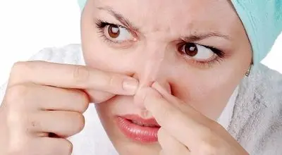 با این ترفند ساده، جوش‌های سرسیاه بینی را در خانه حذف کنید! 