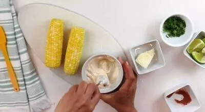 طرز تهیه ذرت مکزیکی کافه‌ای با قارچ و پنیر پیتزا