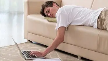 هالووین واقعی؛ بدن انسان در عصر نشستن و صفحه‌نمایش