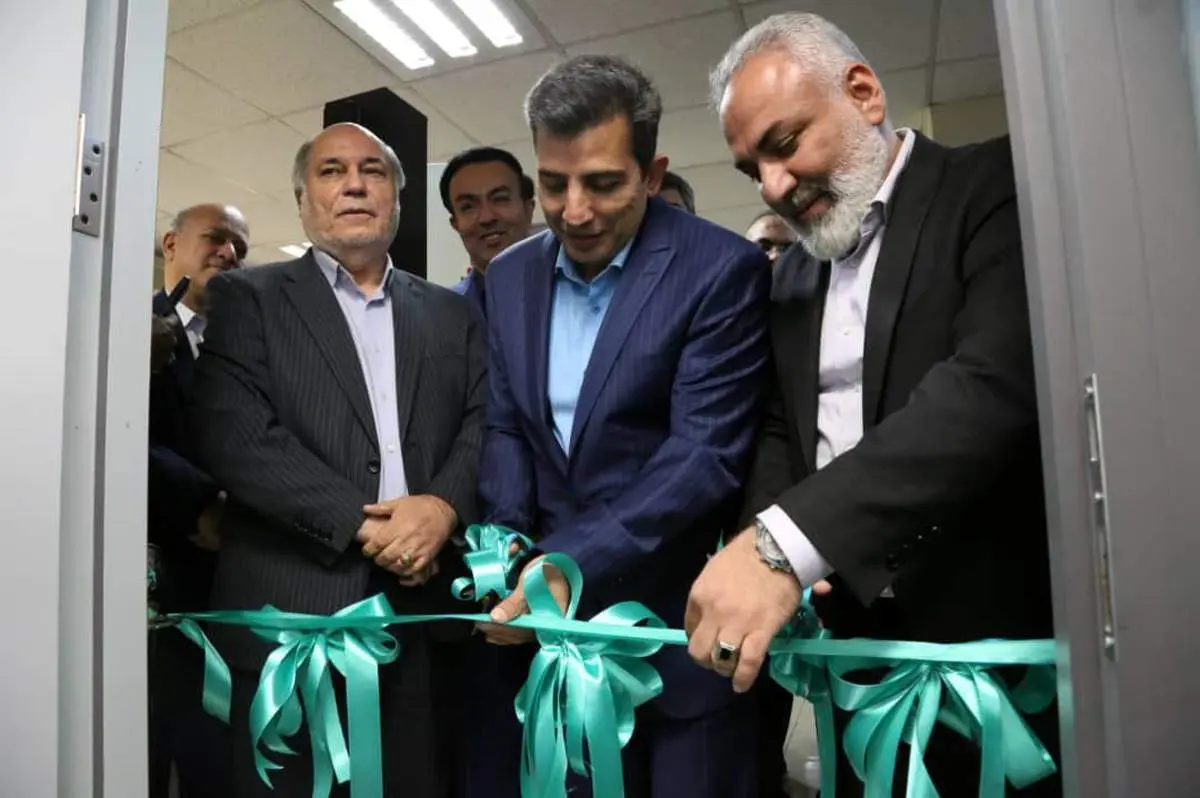 نخستین مرکز فروش غیرحضوری دارو و تجهیزات پزشکی ایران در پخش رازی آغاز به کار کرد