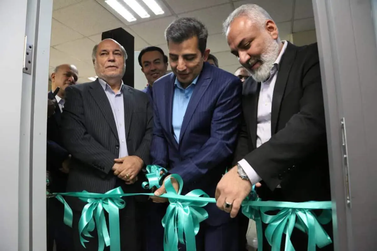 نخستین مرکز فروش غیرحضوری دارو و تجهیزات پزشکی ایران در پخش رازی آغاز به کار کرد