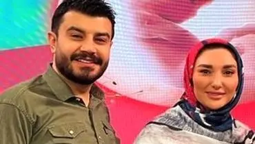 سلفی عجیب مجری شبکه ۳ در آسانسور