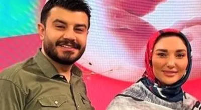 سلفی عجیب مجری شبکه ۳ در آسانسور