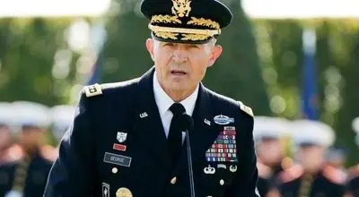 رندی جورج:یک دیوانه، ارتش را به نابودی می‌کشاند