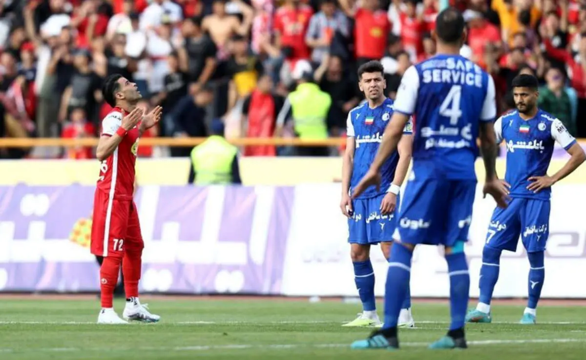 در اتفاقی عجیب، سپاهان برای پرسپولیس و استقلال دستگاه شوک میخرد!