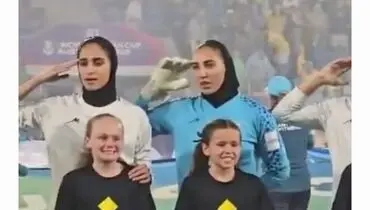 سلام نظامی دختران فوتبالیست ایران پیش از دیدار با استرالیا در جام ملت های آسیا/ویدیو 