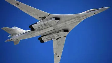 پرواز نمایشی بمب افکن Tu-160M به خلبانی پوتین+ فیلم