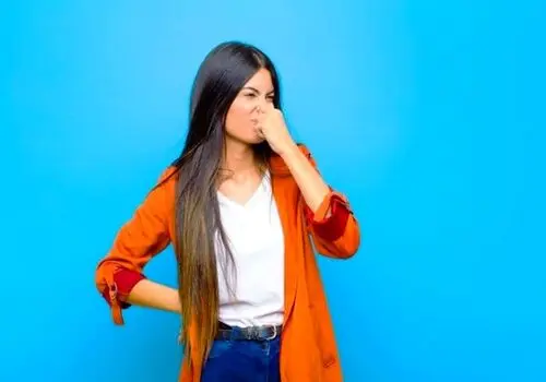 راهکار مقابله با بوی بد عرق
