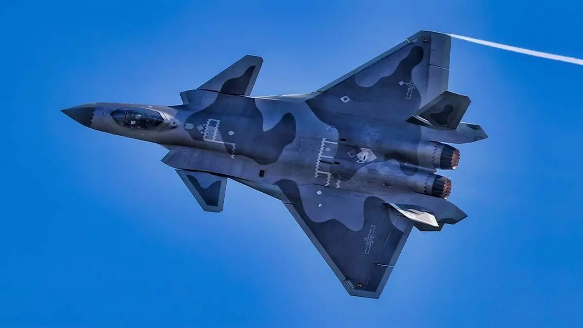 کدام جنگنده چینی توانایی مقابله با F22 رپتور را دارد+ فیلم 