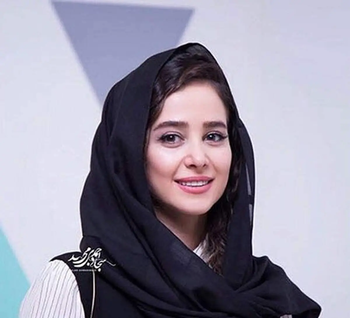 تولد دونفره باحال الناز حبیبی در کنار سوگل خلیق در کافه