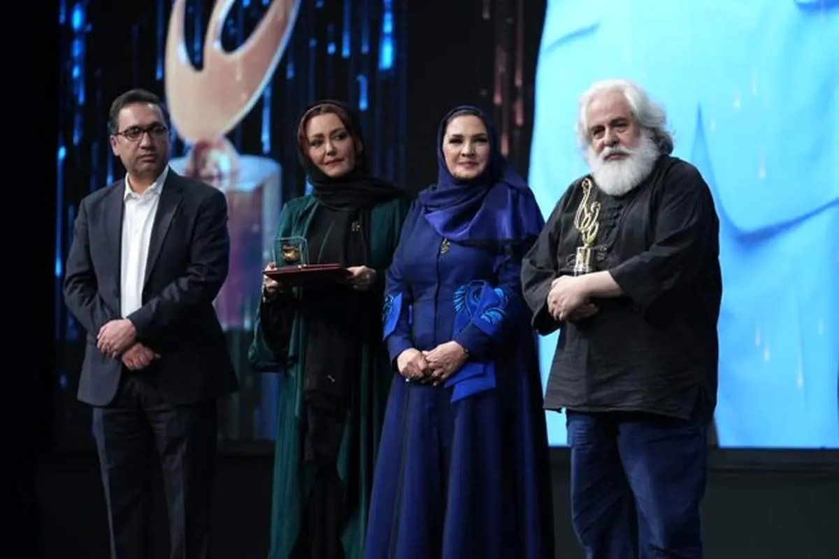 ستاره‌های سینما و تلویزیون حافظ گرفتند