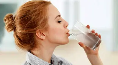 برای بهتر سوخت ساز بدن در این موقع آب بنوشید