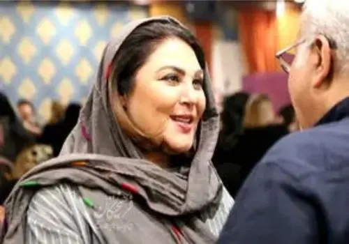 تصاویری از دیدار هنرمندان با خانواده‌های آسیب‌دیده از جنگ