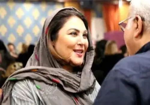 استایلِ عزای عاطفه رضوی در خاکسپاری برادرش/ عکس و ویدئو