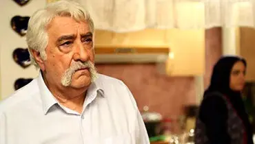 زمین خوردن و پرت شدن وحشتناک داریوش ارجمند در برنامه زنده!/فیلم