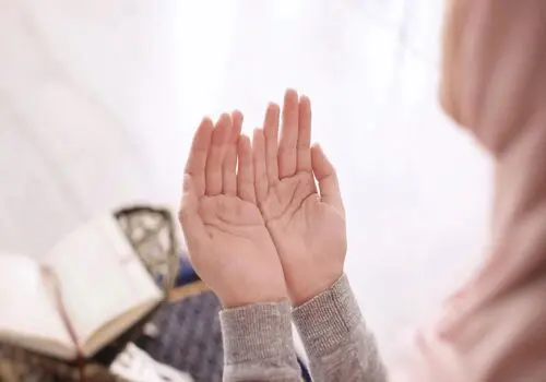 رضا گلزار با کت و شلوار شیکش نگاه‌ها جلب کرد