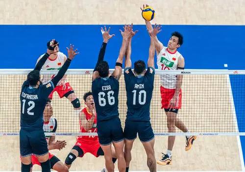 ایران در آستانه صعود ؛ ایران 3 - 0 بلغارستان 
