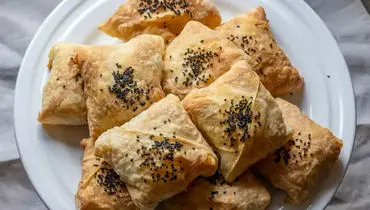 طرز تهیه اسنک خوشمزه با گوشت چرخ‌کرده و یوفکا

