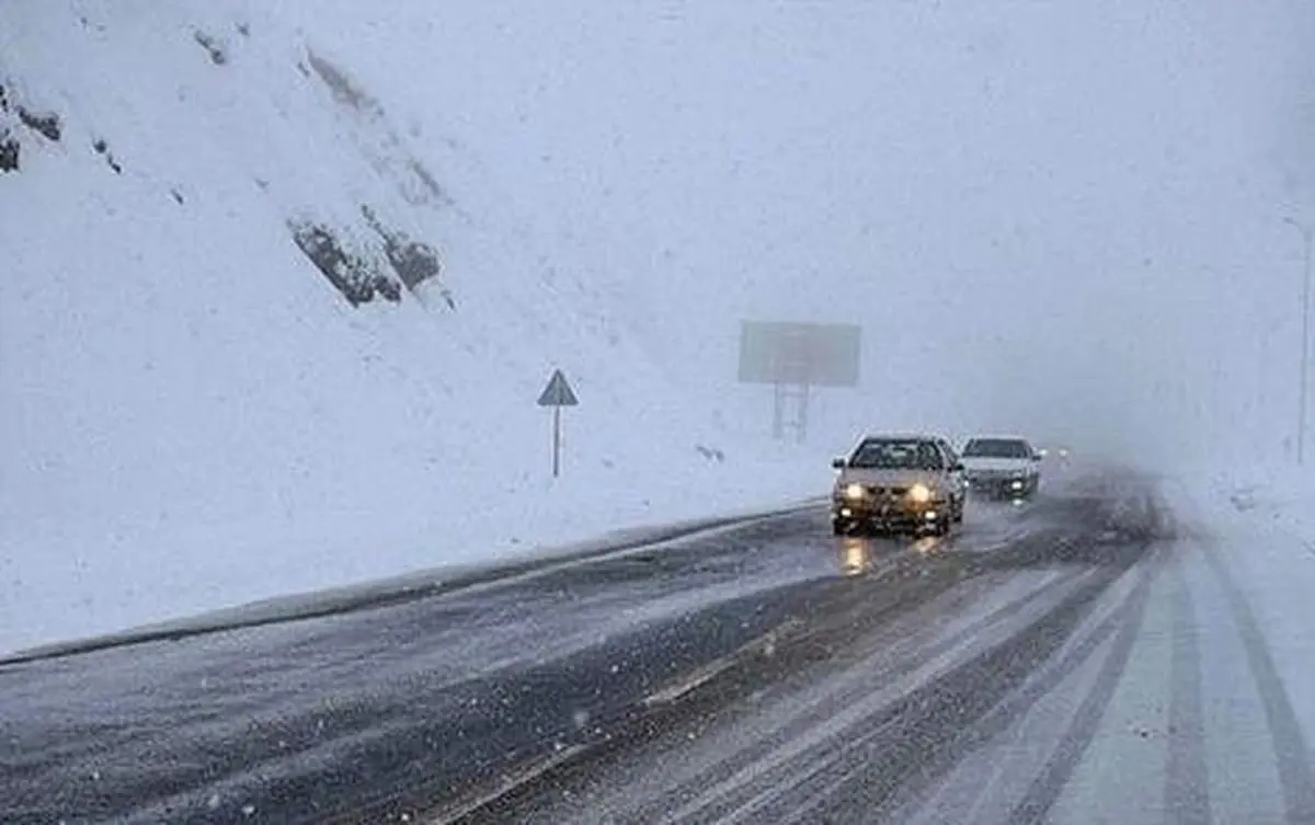 بارش برف و باران در جاده‌ها / سفر غیرضروری ممنوع