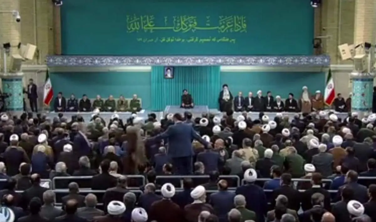 حضرت آیتالله خامنهای: امیدوارم رئیسجمهور اجرای خواستههای بزرگ را مژده بدهند