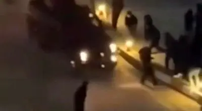 واکنش به زیر گرفتن مردم با خودروی ضدشورش در اردبیل