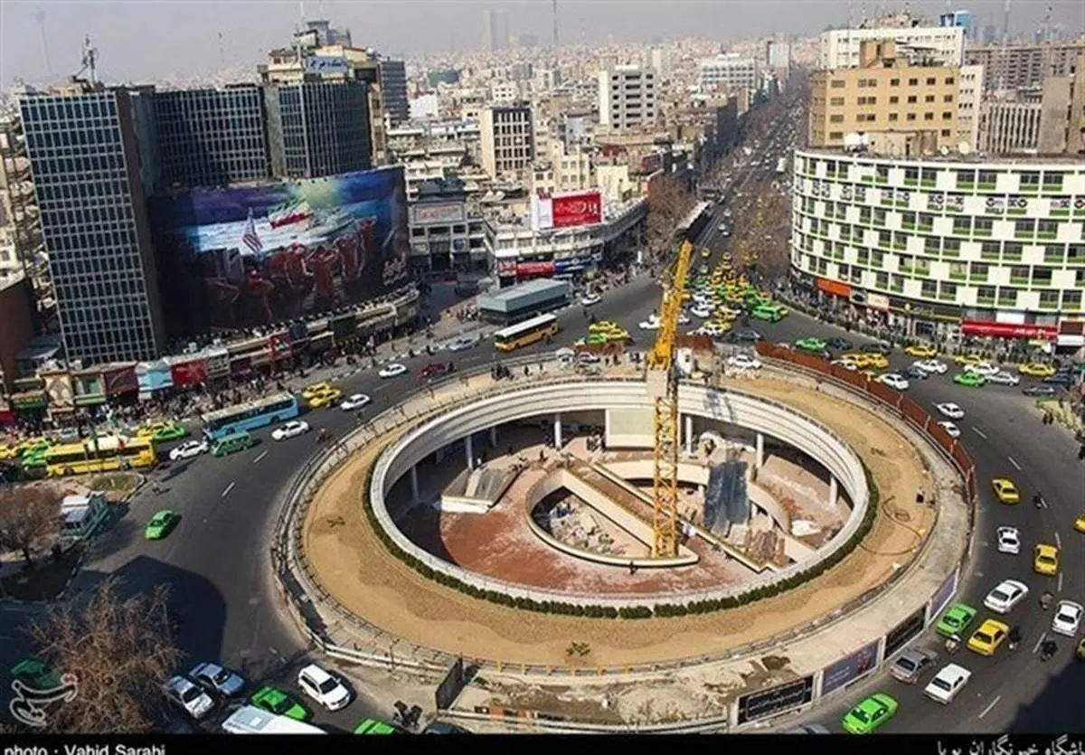 دیوارنگاره جدید میدان ولیعصر: مراقب قالتاق ها باشید+ عکس