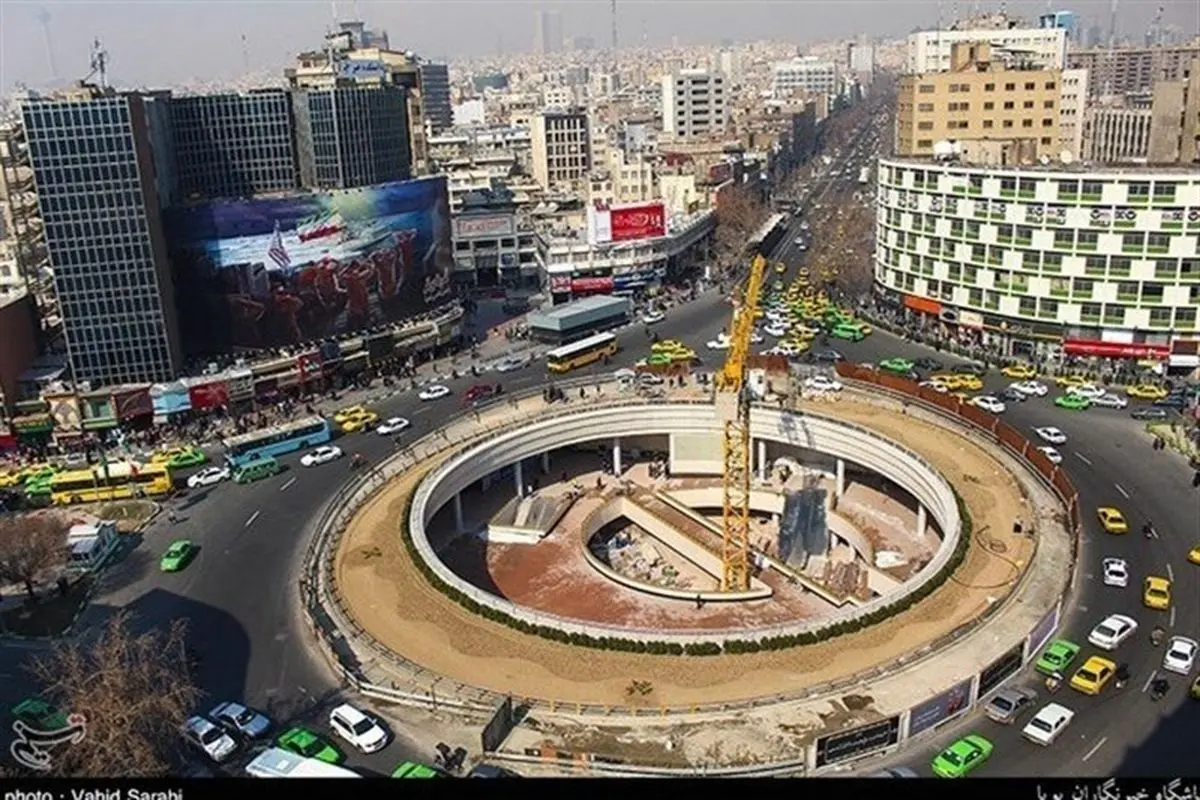 دیوارنگاره جدید میدان ولیعصر: مراقب قالتاق ها باشید+ عکس