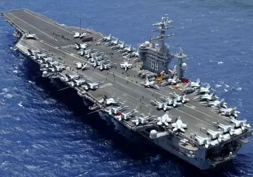 عضو کمیسیون امنیت: ناوهای آمریکایی عقب نشینی کردند