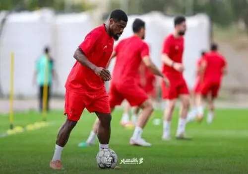 ستاره پرسپولیس با لبوبو وارد شد