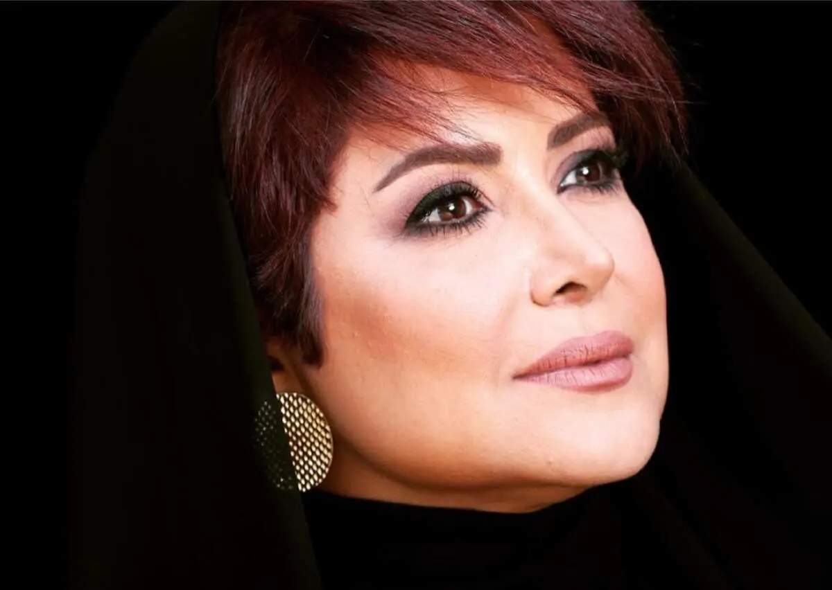 آذر سریال پدرسالار از کادوی تولدش عکس گرفت