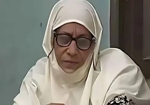 عکس جدید بی بی سریال متهم گریخت با دختر زیبا و جوانش