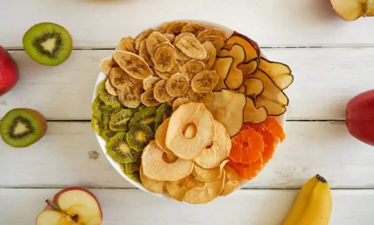 طرز تهیه چیپس میوه با میوه‌های متنوع و خوش‌طعم

