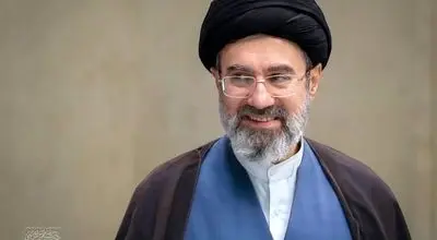 رهبر انقلاب، سال ۱۴۰۵ را  به عنوان «اقتصاد مقاومتی در سایه وحدت ملی و امنیت ملی» نامگذاری کردند
