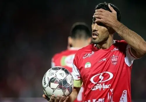بازیکن اسبق پرسپولیس: به وحید امیری فرصت بدهید
