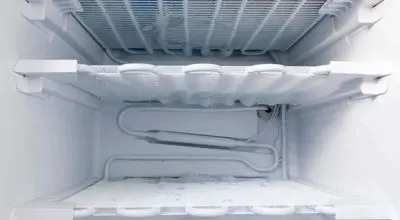 چگونه برفک یخچال را سریع آب کنیم؟

