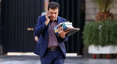 خطوط تلفن همراه اعضای دولت چگونه بدون فیلتر شدند؟