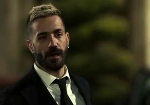 بردیایِ گردن زنی با دو عکس بهاری ظاهر شد