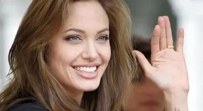 خرید آنجلینا جولی با پسرش توجه‌ها را جلب کرد + عکس