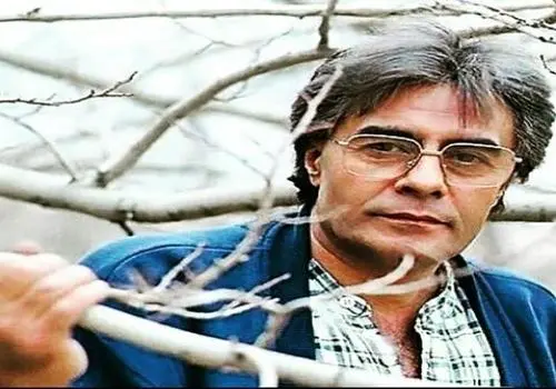 بازنشر یک ویدیوی قدیمی ؛ مراسم تشییع مرحوم خسرو شکیبایی 