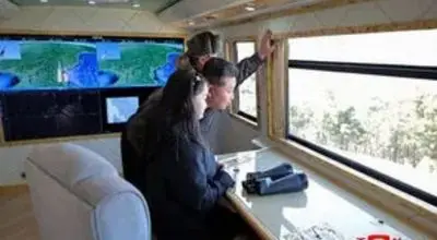 نظارت کیم جونگ اون و دخترش بر آزمایش موشکی جدید/عکس