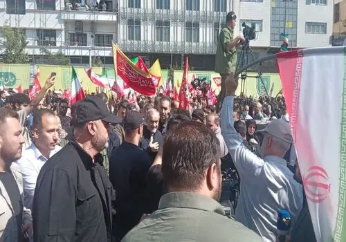 تصاویر متفاوت زنان موشک‌به‌دست در رزمایش «جان‌فدا»+ فیلم